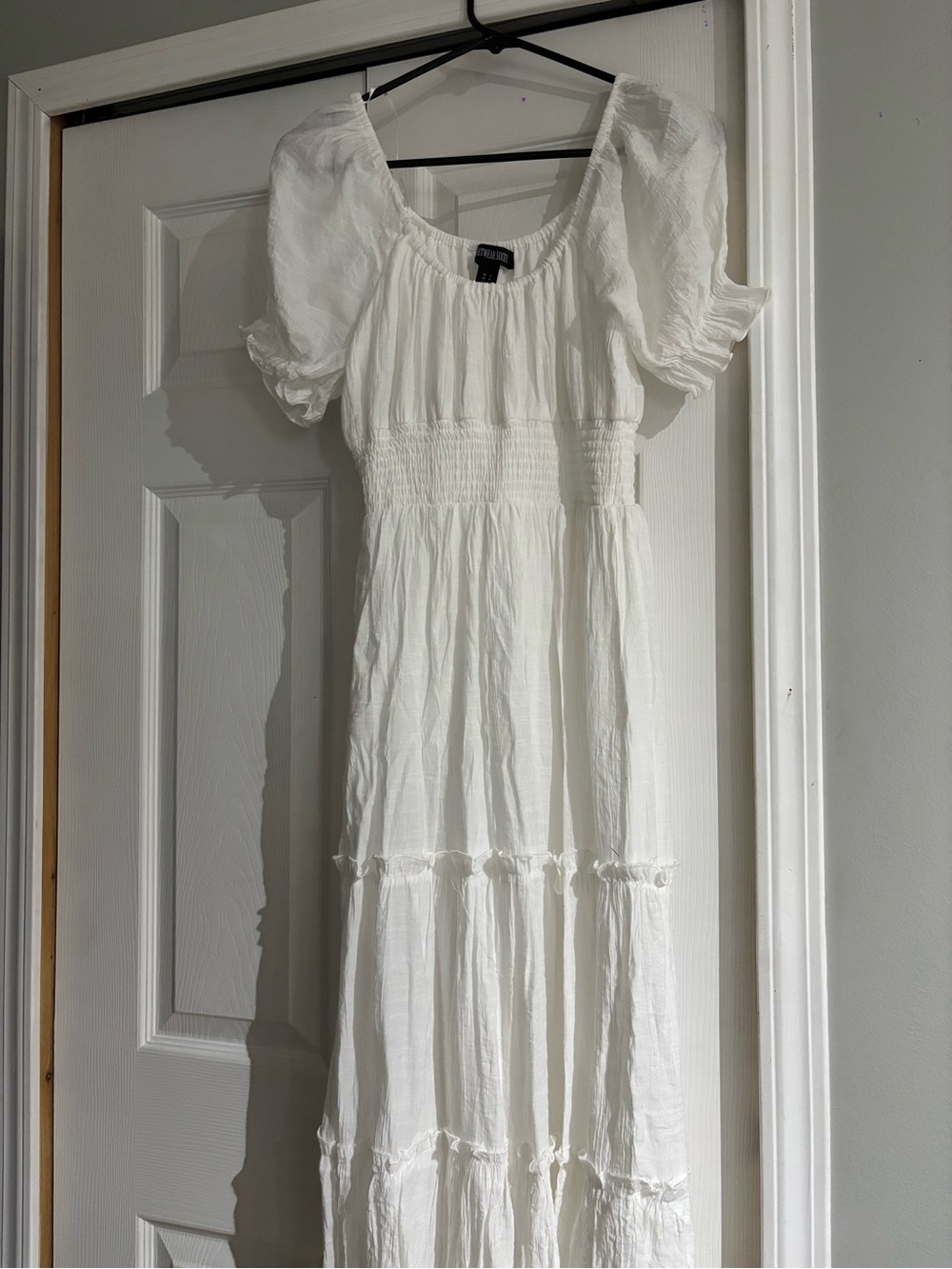 Streetwear Society White Puff-Sleeve Maxi Dress